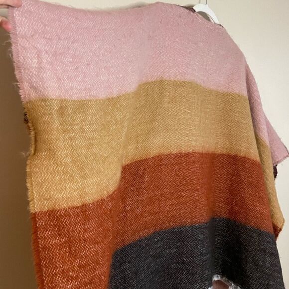 ISA‎ & STEF INC multicolor poncho one size - Picture 10 of 10